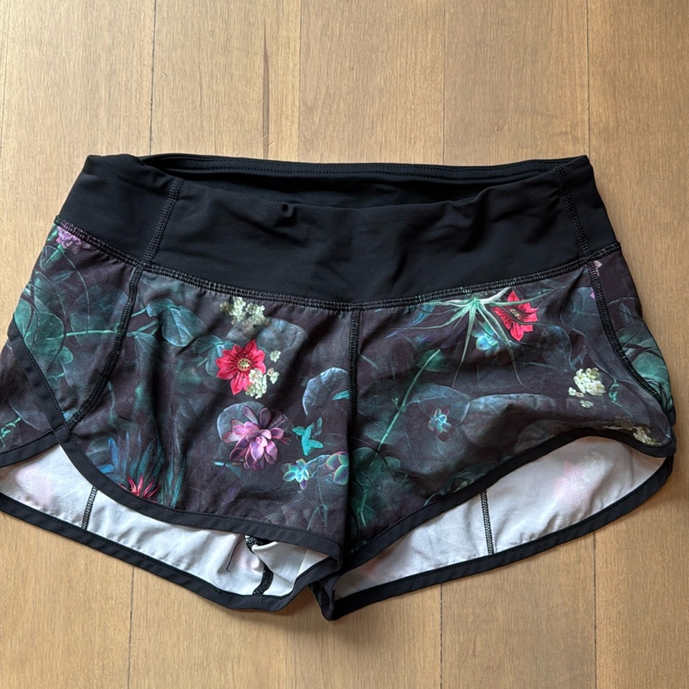 Lululemon OG speed shorts curious jungle